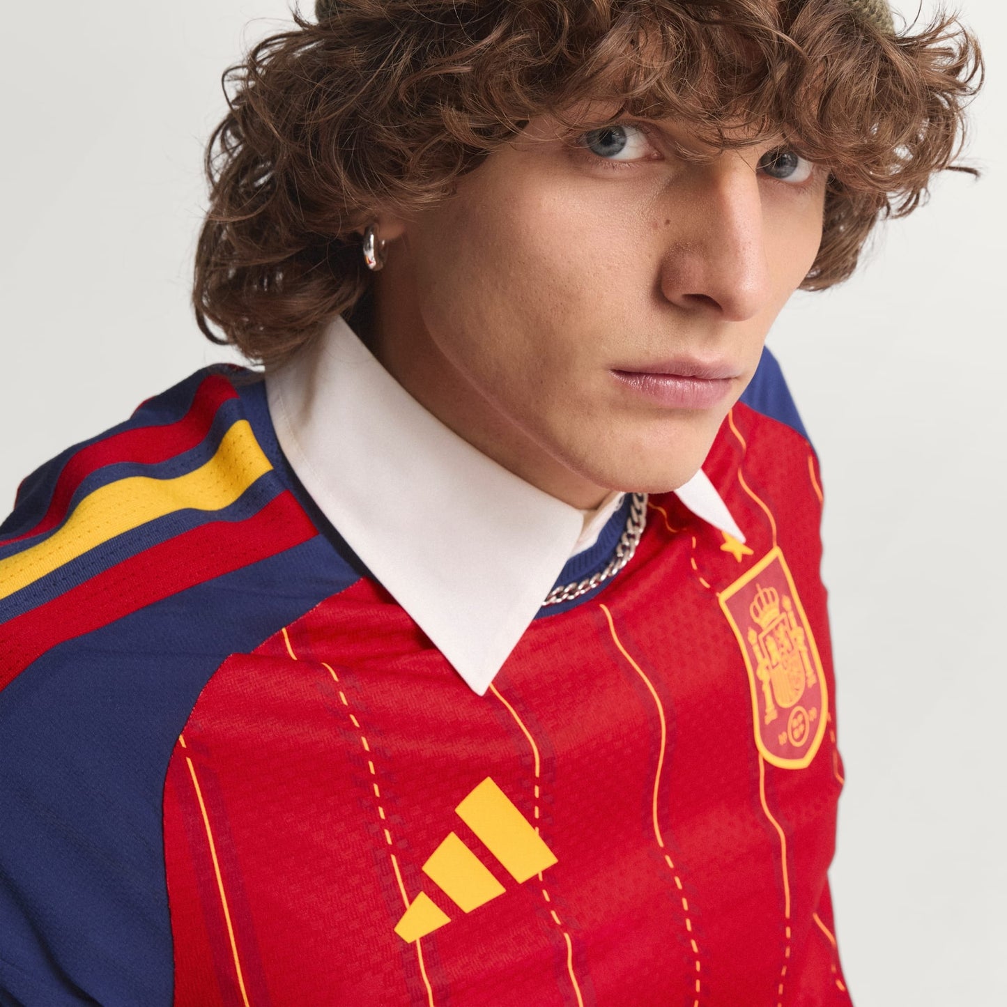 Camiseta primera equipación España 26 Oficial
